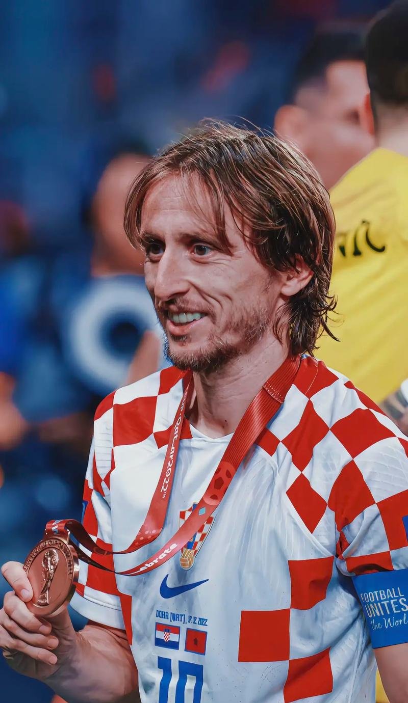 这才是成年男人玩的手游!《棕色尘埃2》2周年庆上线